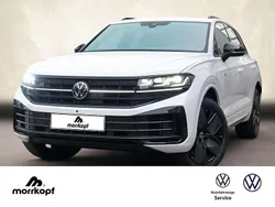 Pure white (weiß), uni Gebraucht 2023 VW Touareg R SUV | 79.850 € (Teuer)