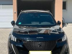 Schwarz Gebraucht 2022 Peugeot e-2008 GT SUV | 21.000 € (Fairer Preis)