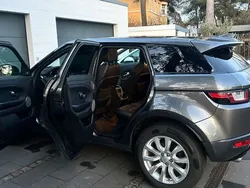 Grau Gebraucht 2017 Land Rover Range Rover evoque SE SUV | 17.300 € (Guter Preis)