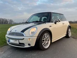 Beige Gebraucht 2004 Mini John Cooper Works Kleinwagen | 4.099 € (Guter Preis)