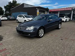 Blau Gebraucht 2002 Mercedes CLK320 Elegance Coupé | 6.990 € (Fairer Preis)