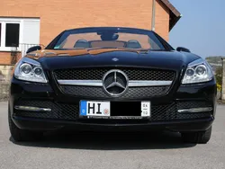Schwarz Gebraucht 2015 Mercedes SLK200 Cabrio | 23.199 € (Etwas zu teuer)