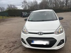 Weiß Gebraucht 2014 Hyundai i10 Basis Kleinwagen | 3.200 € (Guter Preis)