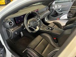 Weiß Gebraucht 2018 Mercedes E63S AMG AMG Limousine | 62.500 €