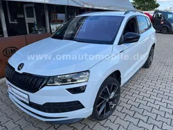 Weiß Gebraucht 2022 Skoda Karoq SportLine SUV | 17.900 €