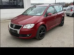 Rot Gebraucht 2007 VW Touran Van / Kleinbus | 5.800 € (Fairer Preis)