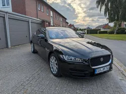 Schwarz Gebraucht 2015 Jaguar XE Pure Limousine | 12.300 € (Etwas zu teuer)