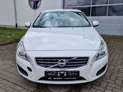Weiß Gebraucht 2012 Volvo S60 Limousine | 5.100 € (Superpreis)