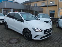 Weiß polarweiß Gebraucht 2020 Mercedes B180 Night Van / Kleinbus | 26.980 € (Etwas zu teuer)
