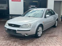 Silber Gebraucht 2002 Ford Mondeo Limousine | 2.290 € (Guter Preis)