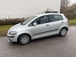 Silber Gebraucht 2005 VW Golf V Limousine | 2.350 € (Guter Preis)