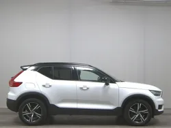 Weiss Gebraucht 2022 Volvo XC40 R-Design SUV | 26.980 € (Superpreis)