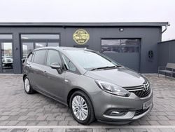 Quarz grau Gebraucht 2018 Opel Zafira Tourer Van / Kleinbus | 9.999 € (Fairer Preis)