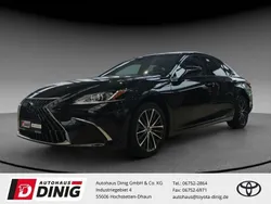Schwarz Gebraucht 2023 Lexus ES300 Limousine | 47.890 € (Etwas zu teuer)