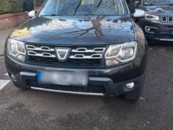 Schwarz Gebraucht 2015 Dacia Duster Limousine | 7.550 € (Fairer Preis)