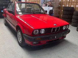 Rot Gebraucht 1991 BMW 318 Cabriolet Cabrio | 8.900 €