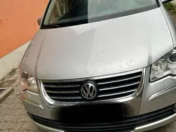Silber Gebraucht 2007 VW Touran Van / Kleinbus | 2.350 € (Guter Preis)