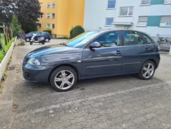 Grau Gebraucht 2006 Seat Ibiza Kleinwagen | 1.200 € (Fairer Preis)