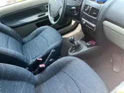Silber Gebraucht 2002 Renault Clio II Kleinwagen | 1.600 € (Fairer Preis)