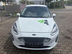 Weiß Gebraucht 2020 Ford Fiesta Titanium Kleinwagen | 6.500 €