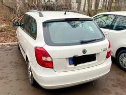 Weiß Gebraucht 2008 Skoda Fabia Kombi | 2.150 €