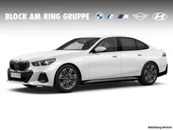 Weiß Gebraucht 2024 BMW 520 Performance Limousine | 50.690 € (Superpreis)