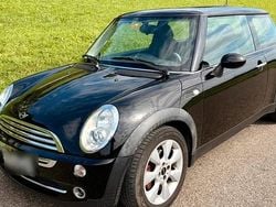 Schwarz Gebraucht 2005 Mini ONE Kleinwagen | 3.300 € (Fairer Preis)
