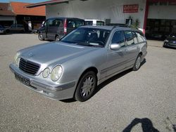 Silber Gebraucht 2000 Mercedes 240 Limousine | 2.300 € (Fairer Preis)
