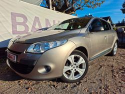 Gold Gebraucht 2009 Renault Mégane II Limousine | 1.950 € (Guter Preis)