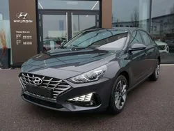 Dark knight / mic Gebraucht 2023 Hyundai i30 Trend Limousine | 24.990 € (Teuer)