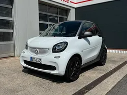 Weiß Gebraucht 2016 Smart ForTwo Cabrio Cabrio | 12.300 € (Fairer Preis)