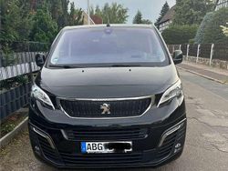 Schwarz Gebraucht 2021 Peugeot Traveller Business-Line Van / Kleinbus | 31.500 € (Etwas zu teuer)