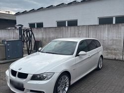 Weiß Gebraucht 2007 BMW 318 Kombi | 3.500 €