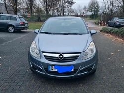 Grau Gebraucht 2008 Opel Corsa Kleinwagen | 2.000 € (Etwas zu teuer)