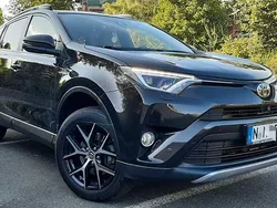 Braun Gebraucht 2018 Toyota RAV4 Hybrid Style SUV | 23.400 € (Fairer Preis)