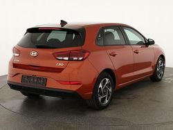 Jupiter orange metallic jupiter orange metallic Gebraucht 2025 Hyundai i30 Limousine | 22.535 € (Fairer Preis)