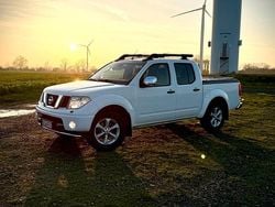 Weiß Gebraucht 2010 Nissan Navara Abholung | 11.900 € (Fairer Preis)