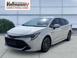 Weiß Gebraucht 2021 Toyota Corolla Team Kombi | 22.490 € (Fairer Preis)