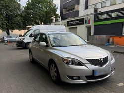 Grau Gebraucht 2004 Mazda 3 Kleinwagen | 1.250 €