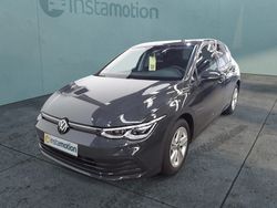 Grau Gebraucht 2023 VW Golf VIII Life Limousine | 21.130 € (Guter Preis)