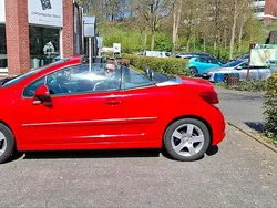 Rot Gebraucht 2011 Peugeot 207 CC Cabrio | 3.500 € (Guter Preis)