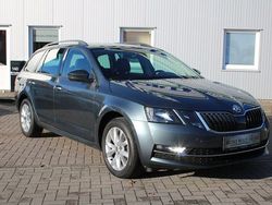 Grau Gebraucht 2017 Skoda Octavia Style Kombi | 13.890 € (Fairer Preis)