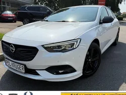 Weiß Gebraucht 2018 Opel Insignia Dynamic Limousine | 17.900 € (Fairer Preis)