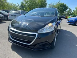 Schwarz Gebraucht 2016 Peugeot 208 Access Kleinwagen | 5.999 € (Fairer Preis)