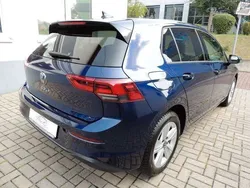 Atlantic blue metallic Gebraucht 2023 VW Golf VIII Life Limousine | 27.460 €
