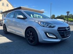 Silber Gebraucht 2017 Hyundai i30 Style Kombi | 8.200 € (Fairer Preis)