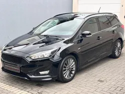 Schwarz Gebraucht 2018 Ford Focus ST-Line Limousine | 9.990 € (Superpreis)