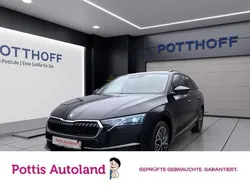 Schwarz Gebraucht 2024 Skoda Octavia Selection Kombi | 31.977 € (Guter Preis)