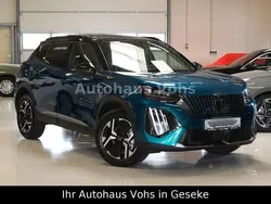 Blau Gebraucht 2025 Peugeot 2008 GT SUV | 30.470 €