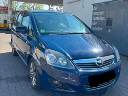 Blau Gebraucht 2010 Opel Zafira Van / Kleinbus | 3.499 € (Fairer Preis)